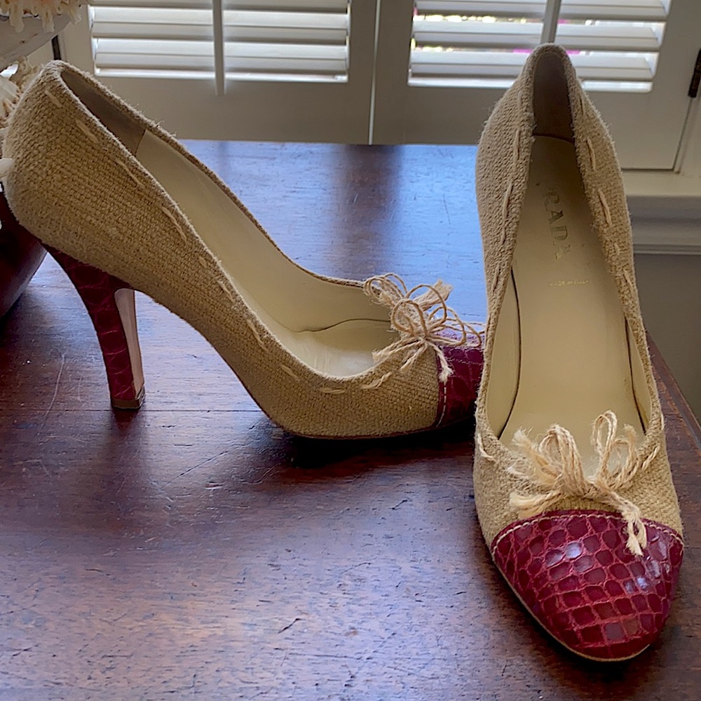 Prada Burlap/Raffia and Red/Raspberry Crocodile Leather Pumps